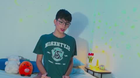 Arnold online show from 02-20-25, 07:19