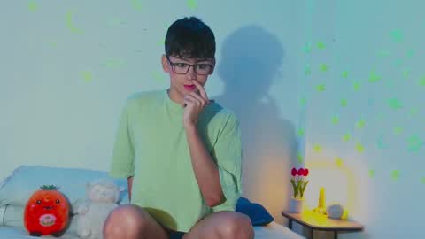 Arnold online show from 02-22-25, 08:09