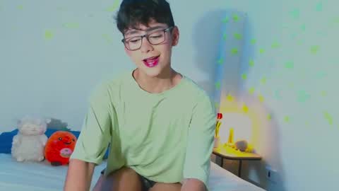 Arnold online show from 02-24-25, 07:19