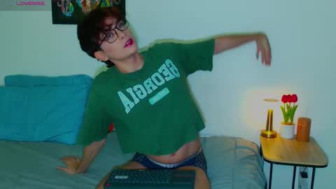 Arnold online show from 09-18-25, 07:32