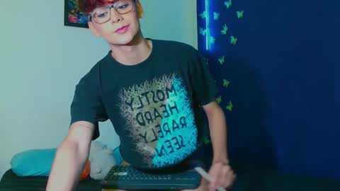 Arnold online show from 10-22-25, 07:19