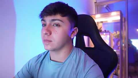 aron__cooper online show from 04-15-26, 01:45