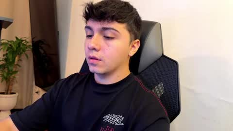 aron__cooper online show from 04-25-26, 02:03