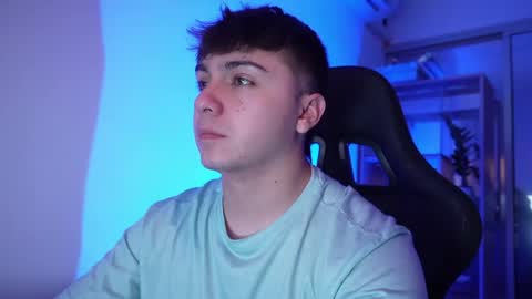 Snapshot of aron__cooper chatting on 05-06-26, 01:14 aron__cooper online show from 05-06-26, 01:14