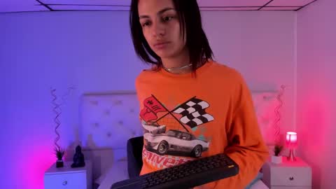 Aron cruz  online show from 09-20-25, 01:45