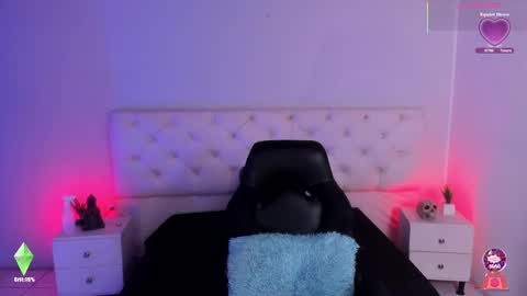 Aron cruz  online show from 10-21-25, 01:23