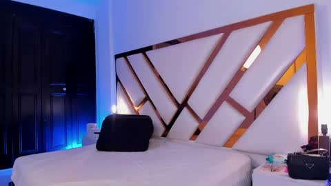 Aron cruz  online show from 04-25-26, 01:41