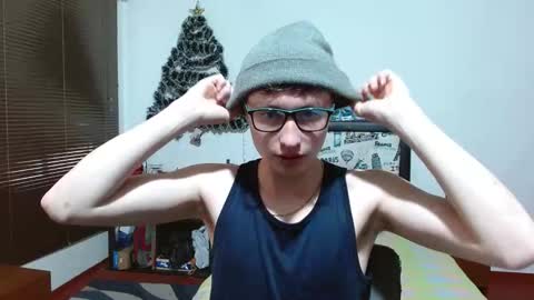 Snapshot of aron_miller18 chatting on 01-03-25, 06:03 Aaron online show from 01-03-25, 06:03