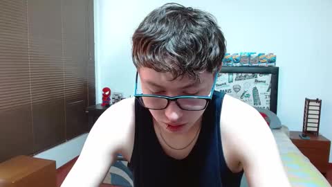 Snapshot of aron_miller18 chatting on 01-23-25, 06:24 Aaron online show from 01-23-25, 06:24