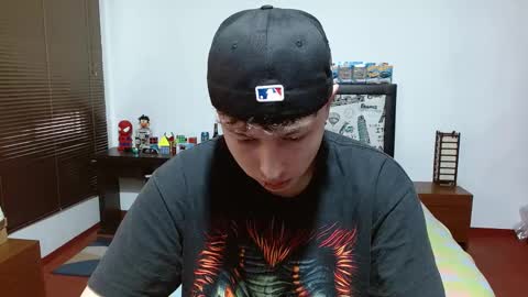 Snapshot of aron_miller18 chatting on 01-31-25, 02:17 Aaron online show from 01-31-25, 02:17