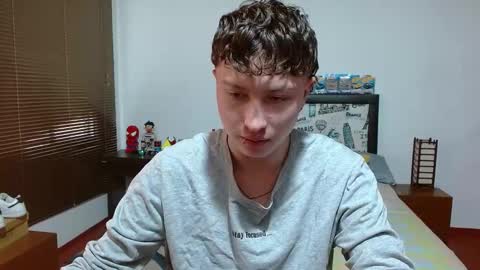 Snapshot of aron_miller18 chatting on 02-03-25, 07:10 Aaron online show from 02-03-25, 07:10