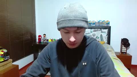 Snapshot of aron_miller18 chatting on 02-13-25, 03:24 Aaron online show from 02-13-25, 03:24