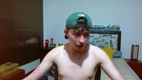 Snapshot of aron_miller18 chatting on 02-28-25, 05:59 Aaron online show from 02-28-25, 05:59