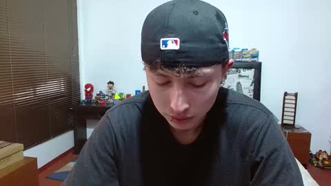 Snapshot of aron_miller18 chatting on 03-12-25, 07:28 Aaron online show from 03-12-25, 07:28