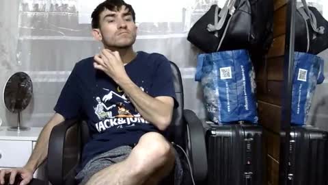 Aron G Franco online show from 10-15-25, 07:25