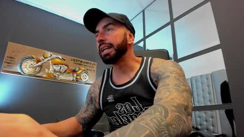 AronGrant online show from 01-05-25, 01:04