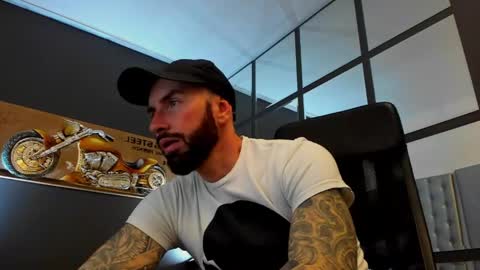 AronGrant online show from 04-06-26, 09:21