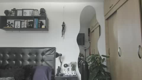 ARON  Independent model  online show from 10-07-25, 04:48