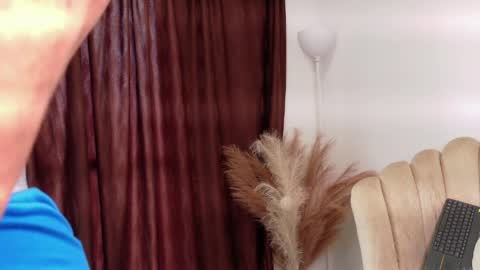   online show from 04-01-26, 10:07