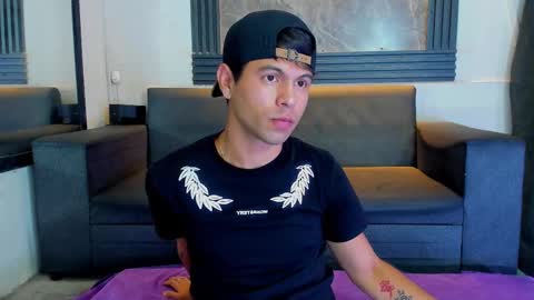 Aroon   online show from 12-21-25, 07:10