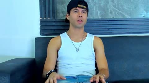 Aroon   online show from 01-15-26, 11:08