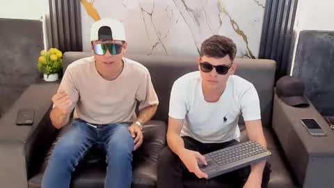 Aroon   online show from 04-11-26, 04:06