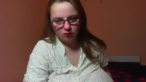 Snapshot of arriana98 chatting on 12-17-24, 03:17 Arriana online show from 12-17-24, 03:17