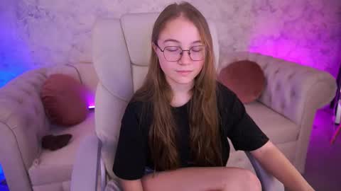 Snapshot of arrinawair chatting on 10-24-25, 08:55 arrinawair online show from 10-24-25, 08:55