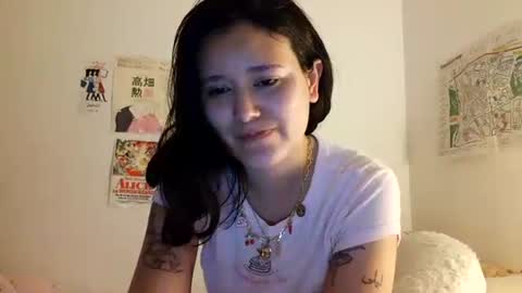 Snapshot of arrosemoi chatting on 05-14-26, 01:45 arrosemoi online show from 05-14-26, 01:45