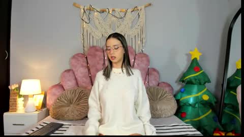 Lia Rose online show from 11-28-25, 01:19