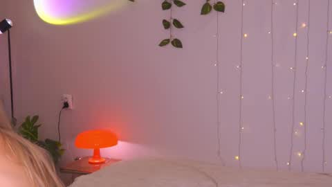 Snapshot of artease chatting on 09-19-25, 04:36 Arti Next Streams - online show from 09-19-25, 04:36