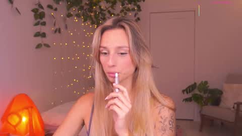 Snapshot of artease chatting on 11-08-25, 09:42 Arti Next Streams - online show from 11-08-25, 09:42