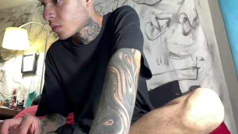 Snapshot of arteemiis chatting on 12-22-24, 02:17 online show from 12-22-24, 02:17