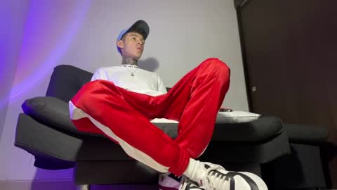   online show from 03-12-25, 10:16