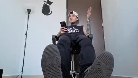   online show from 03-12-26, 11:05