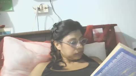 Snapshot of artemis951223 chatting on 01-17-25, 02:50 Artemis online show from 01-17-25, 02:50