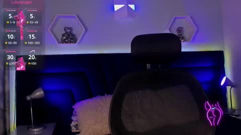 Snapshot of artemis_nyx chatting on 11-25-25, 08:53 artemis_nyx online show from 11-25-25, 08:53