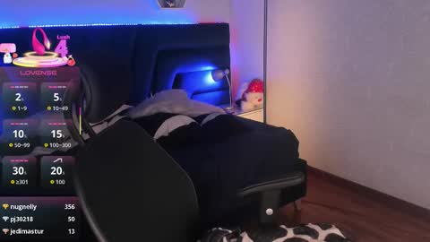 Snapshot of artemis_nyx chatting on 12-13-25, 07:53 artemis_nyx online show from 12-13-25, 07:53