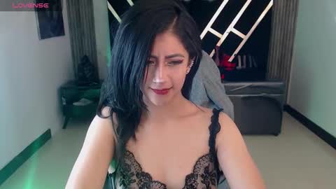 Snapshot of artemisa_ch1 chatting on 11-21-25, 04:00 ARTEMISA online show from 11-21-25, 04:00