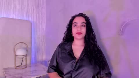 Nina online show from 10-25-25, 01:18