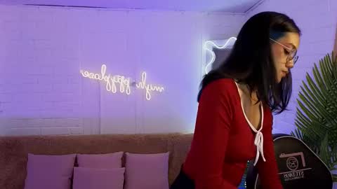 artemiss_tay online show from 09-19-25, 07:14