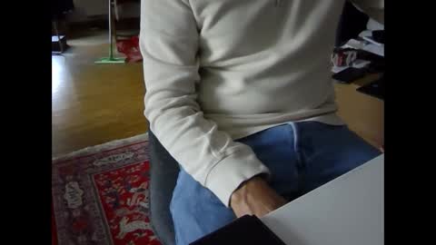 Snapshot of artesian99 chatting on 09-27-25, 10:09 artesian99 online show from 09-27-25, 10:09