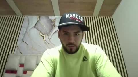 Snapshot of arthur1718 chatting on 01-12-26, 11:54 arthur1718 online show from 01-12-26, 11:54