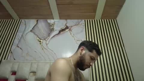 Snapshot of arthur1718 chatting on 02-09-26, 03:43 arthur1718 online show from 02-09-26, 03:43