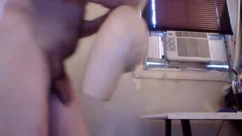 Snapshot of arthur21299999 chatting on 05-31-26, 05:31 arthur2129 online show from 05-31-26, 05:31