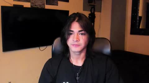 Snapshot of arthur_hunter chatting on 01-12-26, 03:23 I AM HERE online show from 01-12-26, 03:23