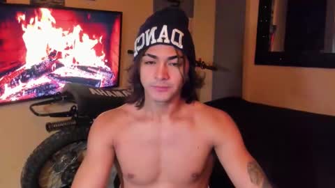 Snapshot of arthur_hunter chatting on 02-02-26, 03:05 I AM HERE online show from 02-02-26, 03:05