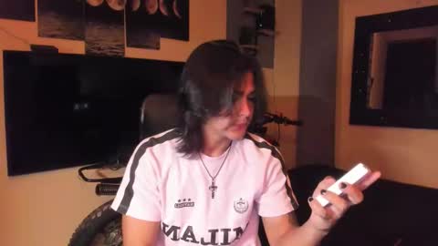 Snapshot of arthur_hunter chatting on 03-08-26, 12:52 I AM HERE online show from 03-08-26, 12:52