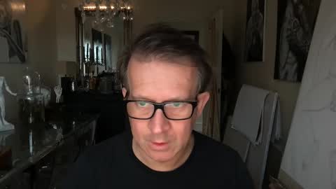 Snapshot of artisterotic chatting on 01-12-25, 10:56 artisterotic online show from 01-12-25, 10:56