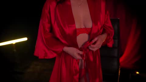 Snapshot of artmarlene chatting on 02-25-25, 12:03 Marlene online show from 02-25-25, 12:03